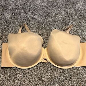 Cacique lightly lined full coverage bra size 46F